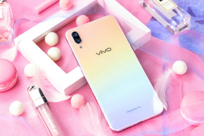 超大广角全息幻彩时代 vivo X23幻彩版迪信通火热开售