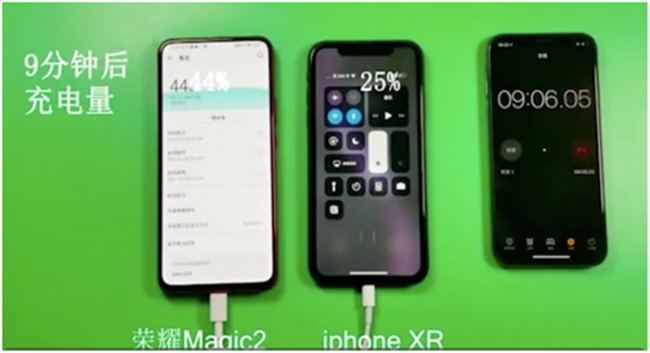 手机电量只剩8%也能顺利上王者，荣耀Magic2与iPhoneXR极限低电量对比