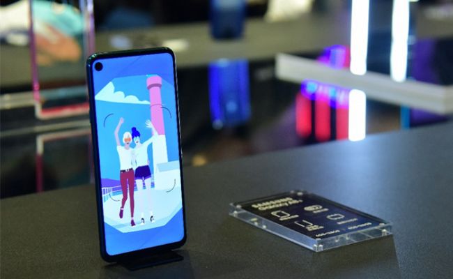 又见挖孔屏 三星Galaxy A60将于4月份发布