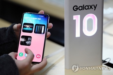 三星Galaxy S10+在美国《消费者报告》智能手机评比中荣获第一