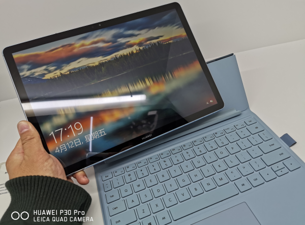 全新HUAWEI MateBook E体验：全连接笔记本化身移动办公新刚需