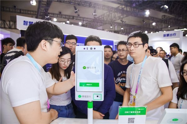 “微信青蛙Pro”正式发布，实现“刷脸即会员”，连接微信大生态