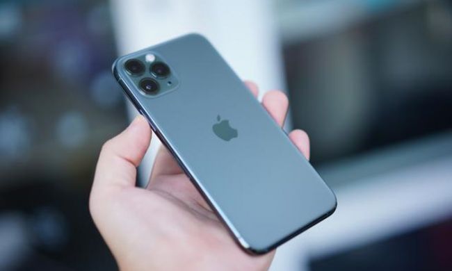 iPhone 11再爆屏幕问题：新机入手被刮，最坚固玻璃被打脸