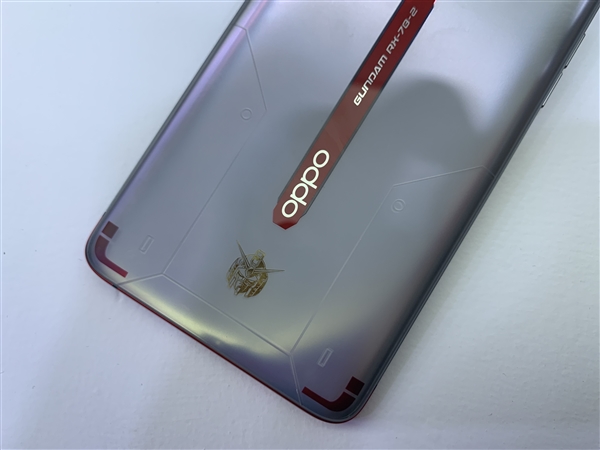 OPPO Reno Ace高达40周年定制版图赏