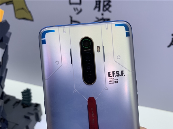 OPPO Reno Ace高达40周年定制版图赏