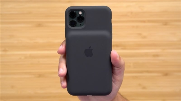 iPhone 11官方神器抢先上手：续航秒增50%