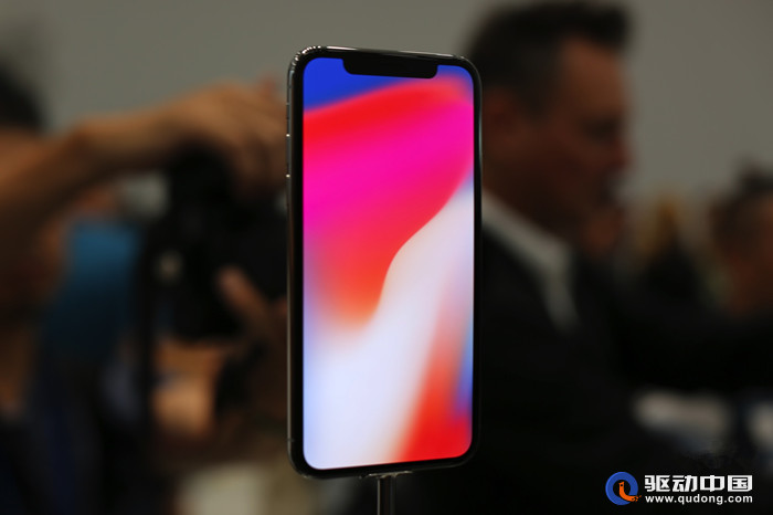 悲剧！iPhone X电池接近老化极限：性能或受影响