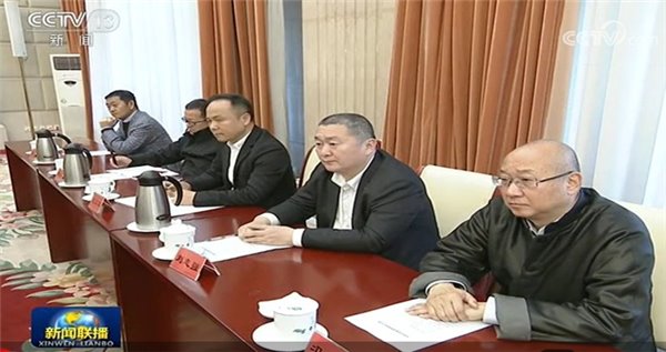 左晖应邀参加民营企业家迎春座谈会：为美好居住贡献力量