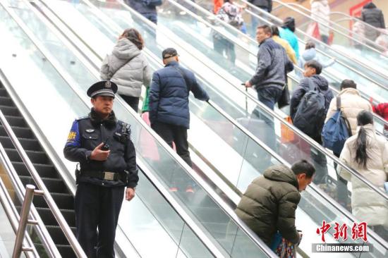 2019年中国铁路警方查处侵犯民警执法权威案件330起