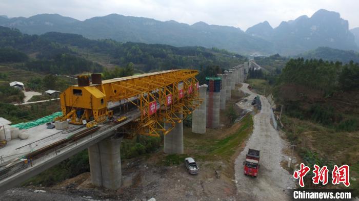 中国西南地区最长高铁隧道九万大山一号隧道有序复工复产