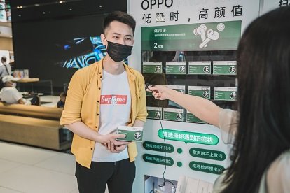 OPPO 深圳超级旗舰店开展趣味活动，对症下药解决耳机延时难题