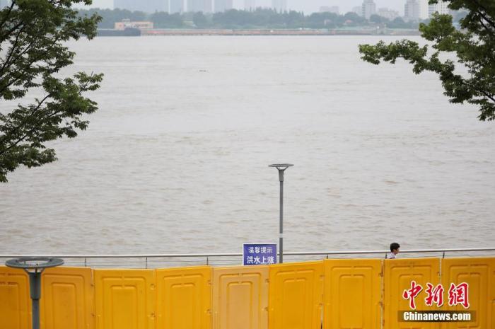 长江下游汛期连发洪水雨水预警 部分水位超警戒线