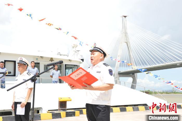 广东首艘160吨级高速海洋指挥船中国渔政44616船入列