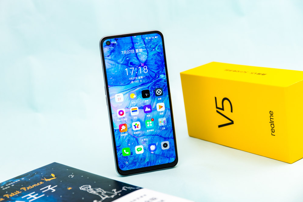 realme 真我V5银翼少年美图赏析 5000mAh大电池加量不加厚