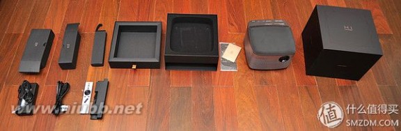 极米h1 趋于完美的卧室投影机——极米无屏电视 H1 与三台投影机的对比测评