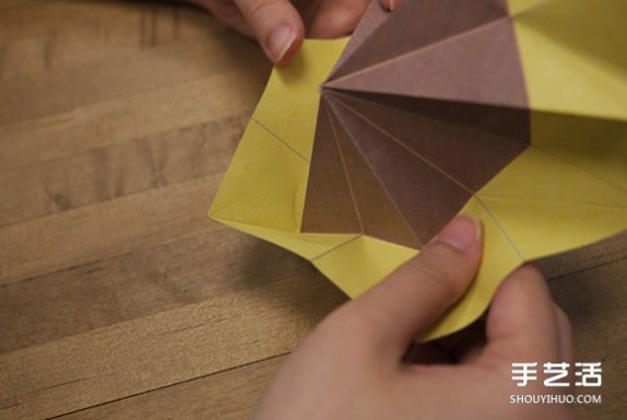 太阳花的折法 太阳花花的折法图解 手工折纸太阳花的过程