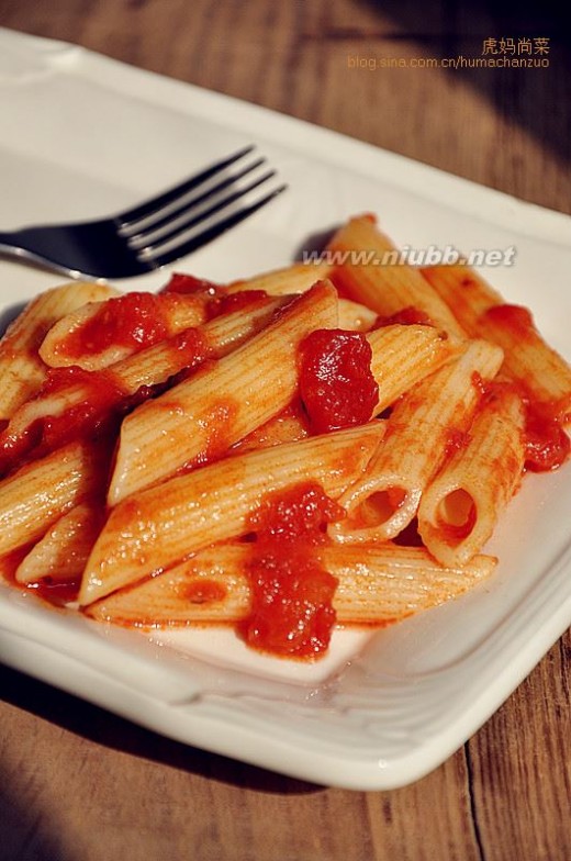享受现成的经典意大利面做法：青酱意面、红酱通心粉
