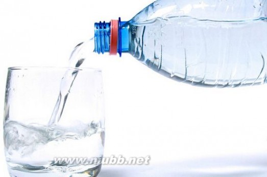 纯净水的危害 警惕！长期喝纯净水造成的6种危害