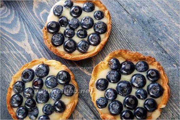 蓝莓的营养价值 蓝莓的营养价值有哪些 蓝莓怎么吃好