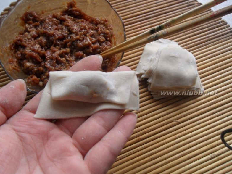 吉祥馄饨 吉祥馄饨的做法，吉祥馄饨怎么做好吃，吉祥馄饨的家常做法