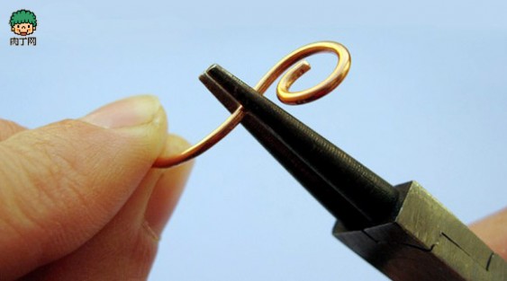  废铜线制作精美的古典项链吊坠手工DIY详细图解
