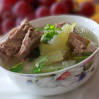 冬瓜排骨汤的做法 冬瓜排骨汤,冬瓜排骨汤的做法,冬瓜排骨汤的家常做法