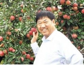 麻林涛 河南科技报2011年9月19日对麻林涛博士进行整版报道