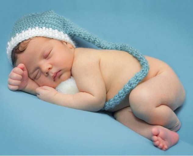 预防宝宝吃奶睡觉的注意事项