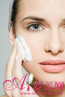 基础护肤的正确步骤 最基本护肤步骤 洗脸的正确方法你知道吗？