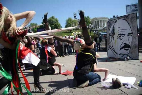 femen成员 疯狂的女性抗议团体“FEMEN”