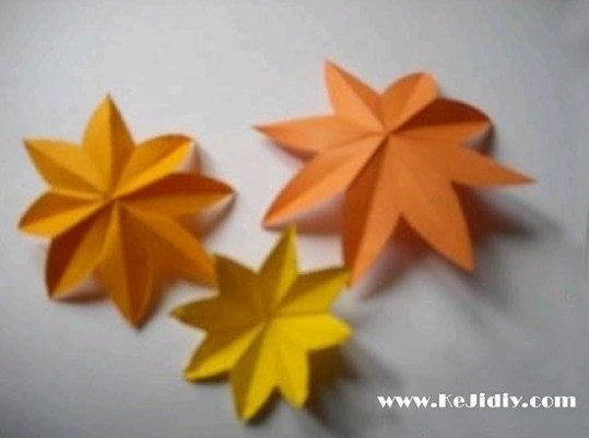 纸花的做法 简单又漂亮立体纸花的做法