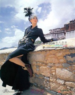 藏族首饰 精美组图：见识一下藏族饰品
