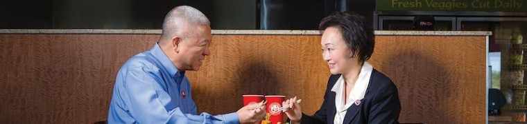 两位美籍华人，一家价值数十亿美元的中式快餐帝国 | 创世界