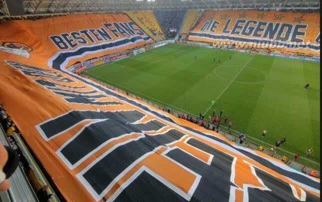 德累斯顿迪纳摩 德累斯顿球迷制作欧洲最大横幅旗