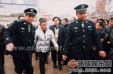刘晓庆监狱 揭秘：刘晓庆终身难忘的422天监狱生活