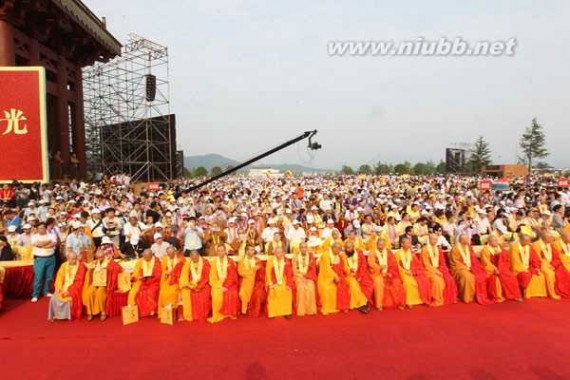 九华山99米地藏菩萨圣像 安徽九华山99米地藏菩萨圣像举行开光庆典