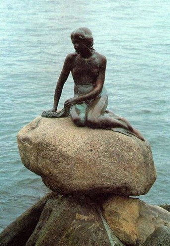 丹麦小美人鱼 丹麦小美人鱼铜像的由来？