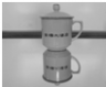 小孔成像的原理 如图所示的光现象中，与小孔成像的原理相同的是（）A．屏幕上的“手影”B．茶杯在镜中的“倒影”C．水中