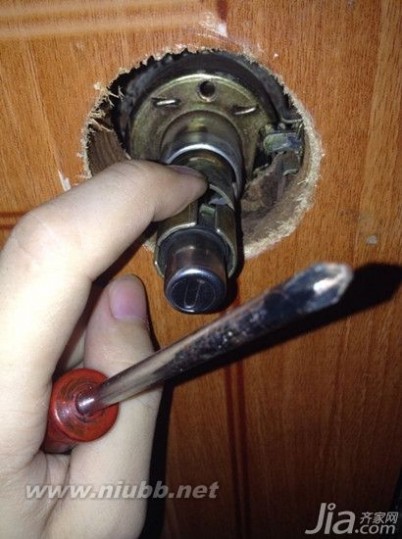 门锁打不开 门锁打不开怎么办 门锁打不开的解决方法