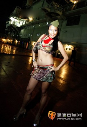 欧美海军聚会 网易 欧美海军聚会图片 性感女海军惊爆眼球