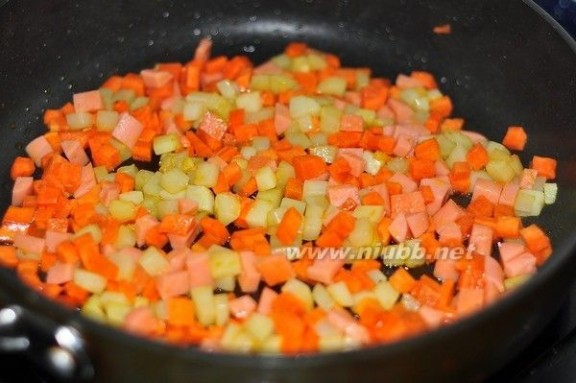 焗饭 土豆胡萝卜芝士焗饭的做法，土豆胡萝卜芝士焗饭怎么做好吃，土豆胡萝卜芝士焗饭的家常做法