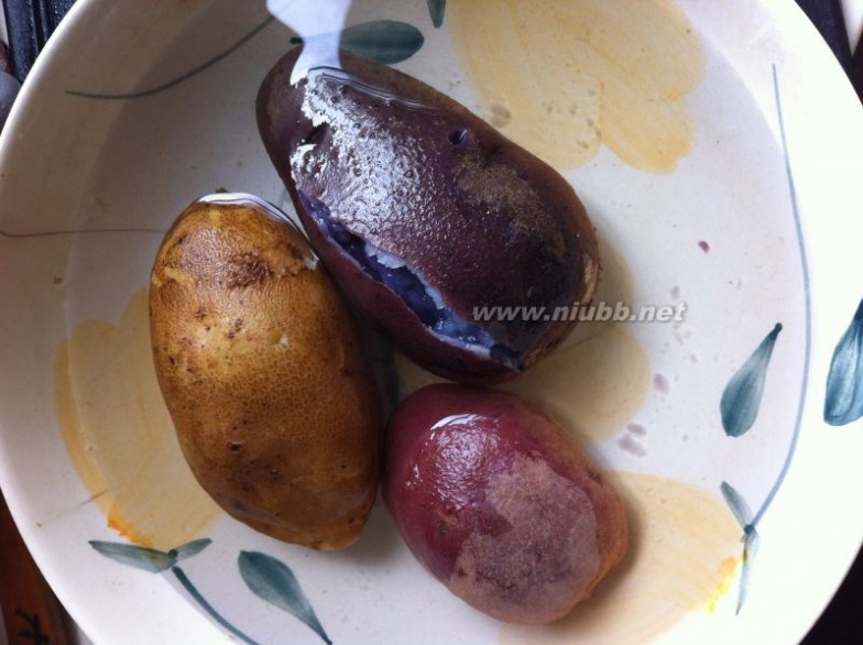 色土豆 彩色土豆色拉的做法，彩色土豆色拉怎么做好吃，彩色土豆色拉的家常做法