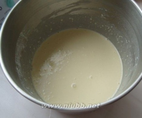 奶油香蛋皮 芦荟椰果蛋香奶油卷的做法，芦荟椰果蛋香奶油卷怎么做好吃，芦荟椰果蛋香奶油卷的家常做法