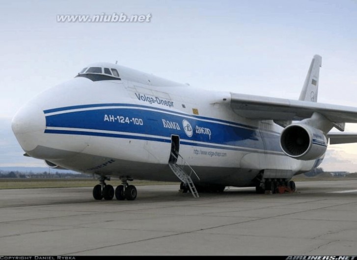 安124运输机 苏联安-124运输机