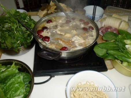 鸡肉火锅的做法 当归鸡肉火锅的做法，当归鸡肉火锅怎么做好吃，当归鸡肉火锅的家常做法