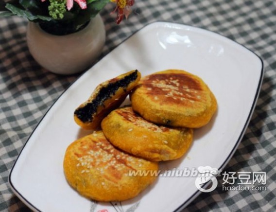南瓜饼的制作方法 芝香南瓜饼的做法，芝香南瓜饼怎么做好吃，芝香南瓜饼的家常做法