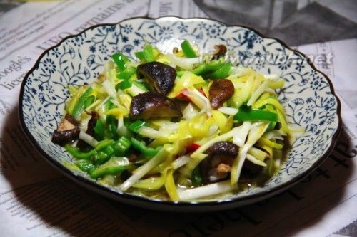 韭黄炒香菇的做法 炒香菇