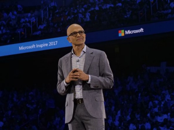 微软CEO反思：我们正面临4.5万亿美元数字化商机 