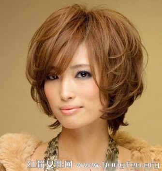 发型速配 偏分刘海修颜发型 冬日脸型与发型速配方案
