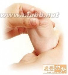 婴儿抚触 如何进行婴儿抚触呢-图解